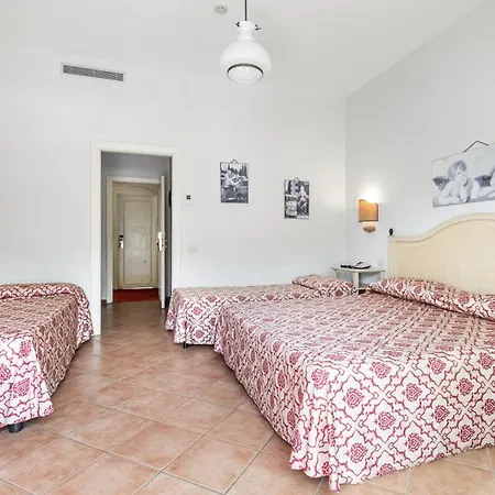 Hotiday Cefalù