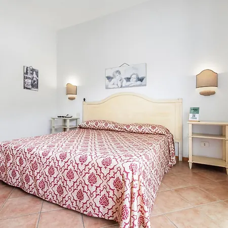 Hotiday Hotell Cefalù