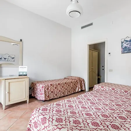 Hotiday 3* 체팔루