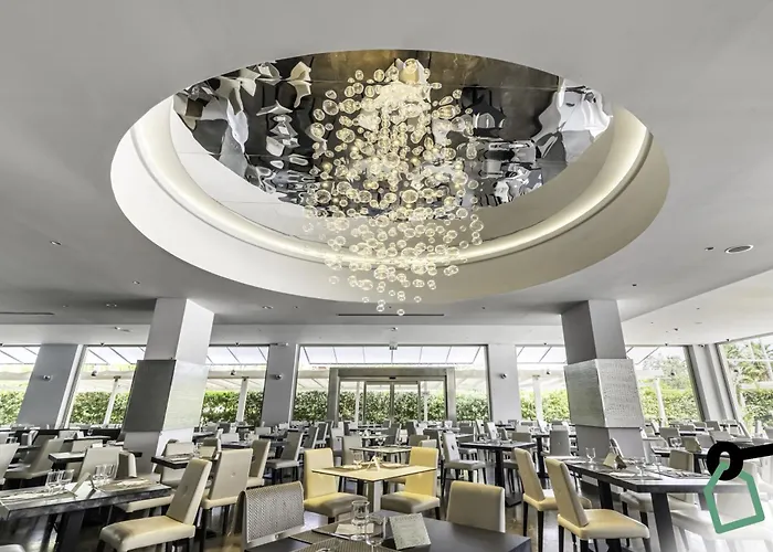 Szálloda Hotiday Cefalù