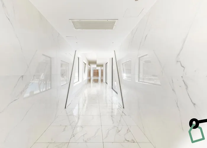 Hotiday Szálloda 3*